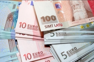 Латвийцы возмущены ростом цен после перехода на евро