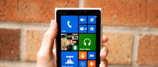 Первые обзоры Nokia Lumia 920: красивый, быстрый, громоздкий и тяжелый